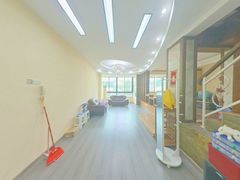 house_img