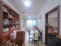 house_img