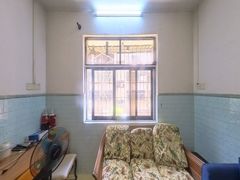 house_img
