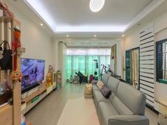 house_img