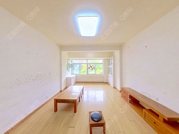 客厅