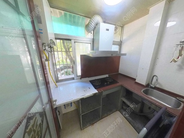 厨房