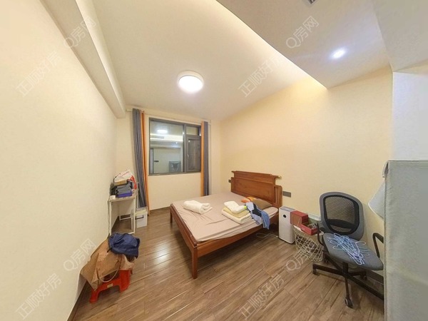 四楼卧室