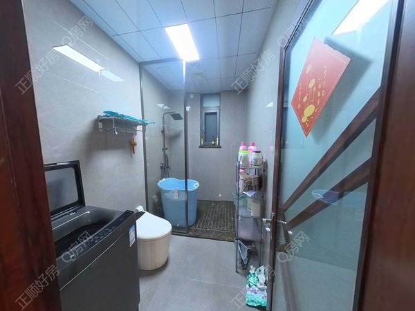 四楼卫生间