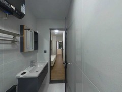 进门正对的2号房