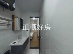 进门正对的2号房