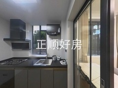 进门正对的2号房