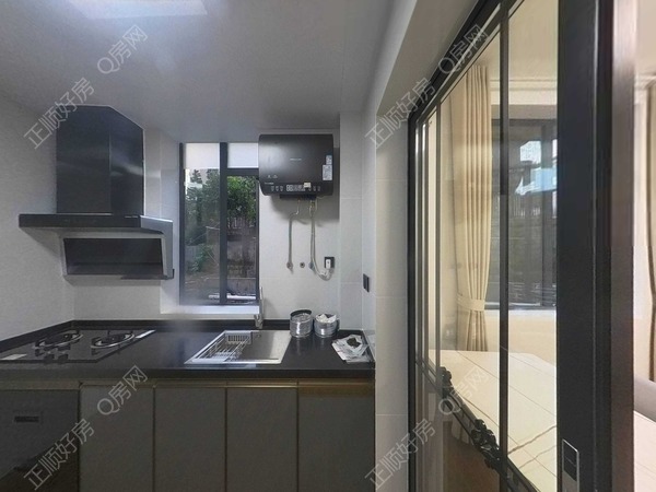 进门正对的2号房