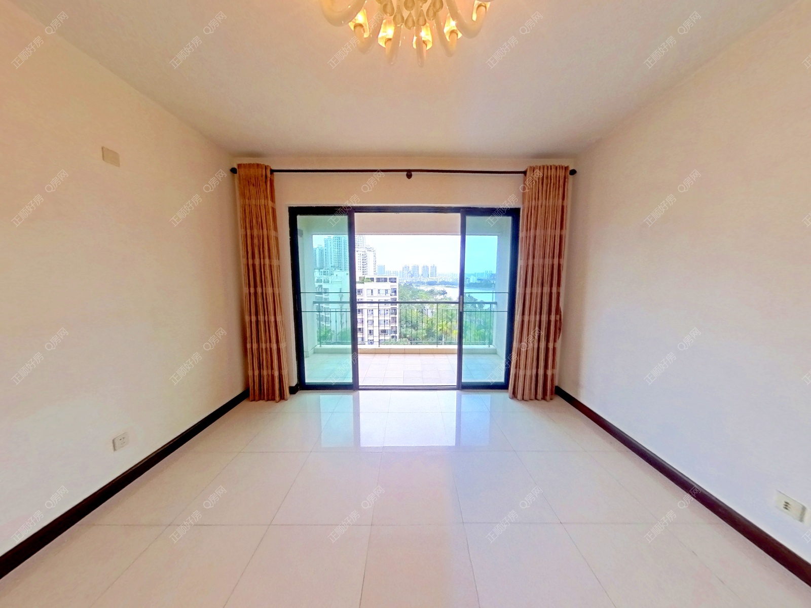 南湾 华发新城一期 129㎡ 3房2厅 向