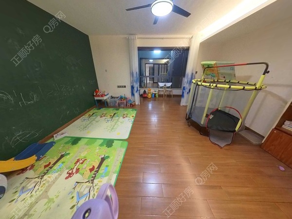 二楼小孩活动室