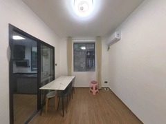 进门正对的2号房