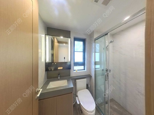 正顺好房 - 金湾 中海十里观澜 129㎡ 4房2厅 前排看湖景,总价399.00万 面积129.00平方 建筑年代2021年