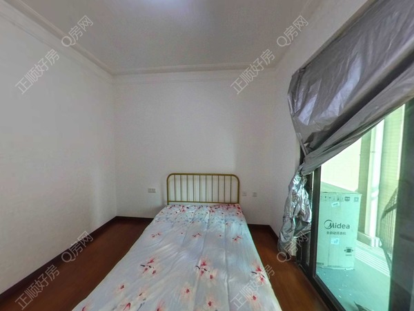 正顺好房 - 金湾 中航花园 140㎡ 4房2厅 南向，南北通看园景,总价250.00万 面积140.00平方 建筑年代2016年