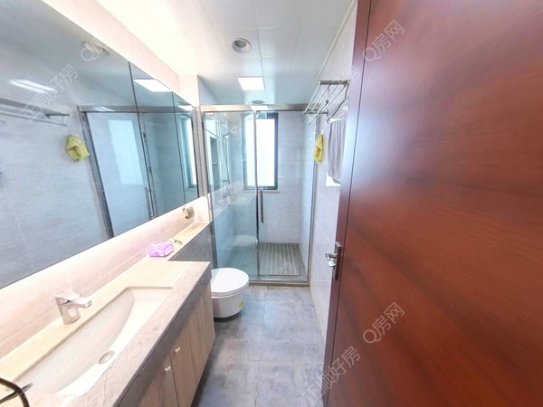 正顺好房 - 金湾 中航花园 140㎡ 4房2厅 南向，南北通看园景,总价250.00万 面积140.00平方 建筑年代2016年