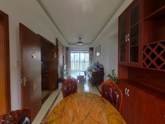 house_img