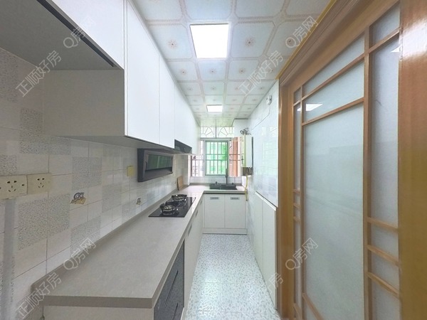 厨房