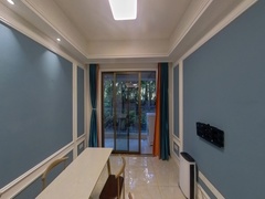 house_img
