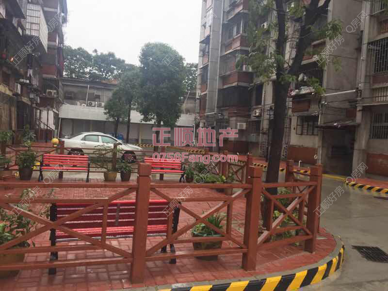 户型图-新小区环境.jpg